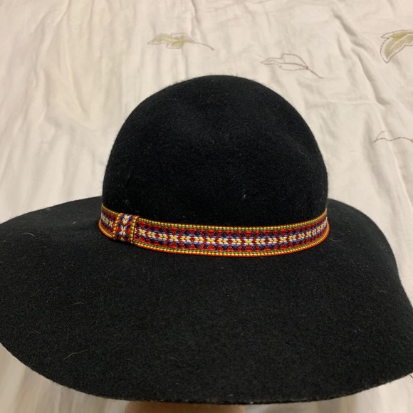 Summer hat - Picture 3 of 3